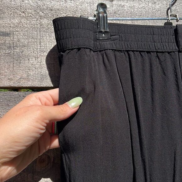 Banana Republic Women's Black Elastic Waist Jogger Pants Size Medium Petite - Picture 3 of 9